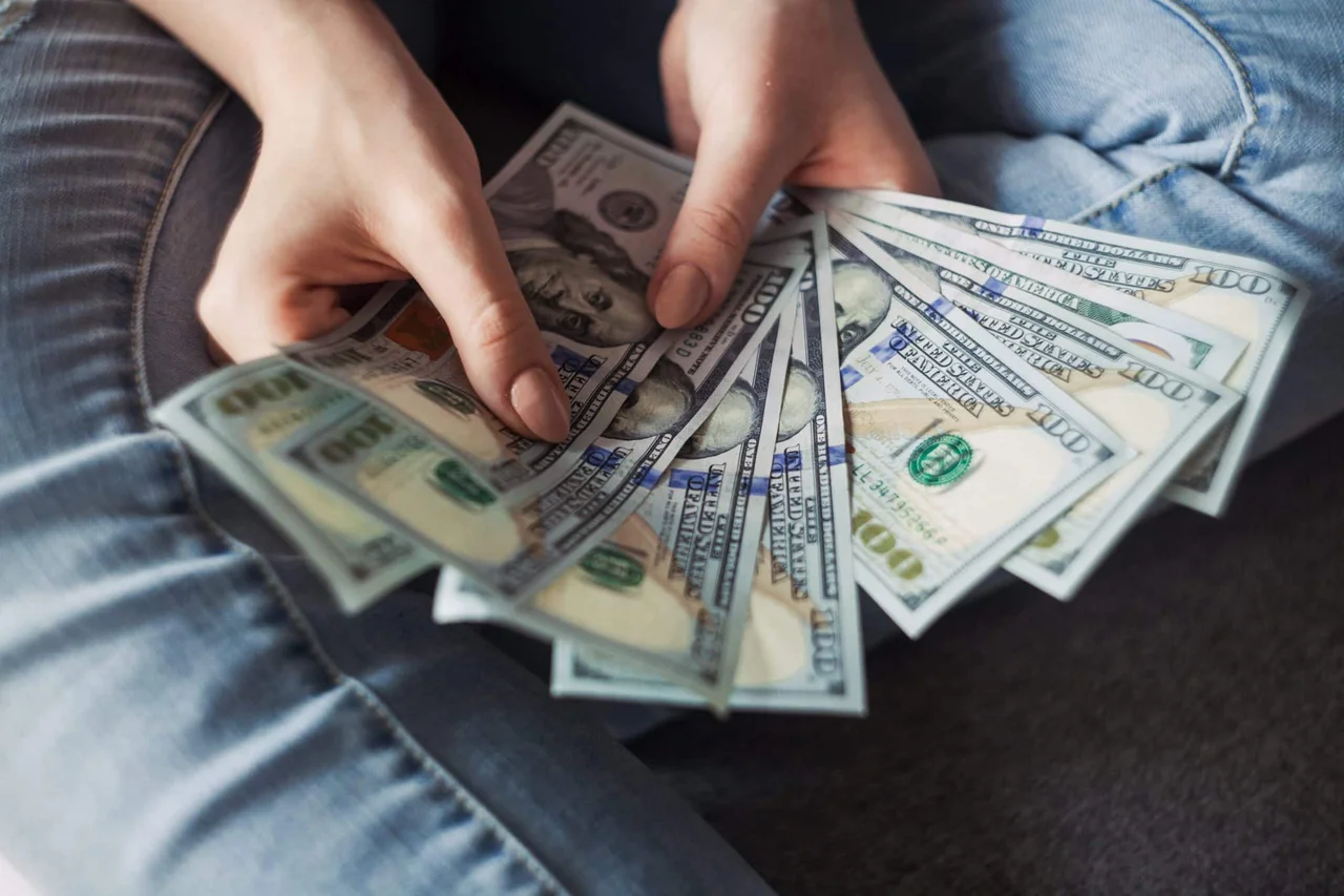 Quel est le salaire médian en France ?