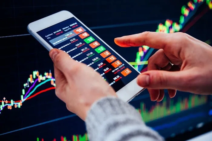Gagner de l’argent en ligne : pourquoi investir en bourse ?