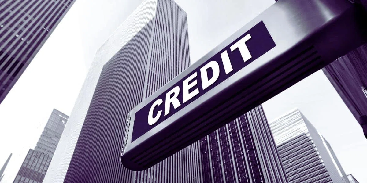 Comment économiser de l’argent grâce au regroupement de crédit : conseils et astuces